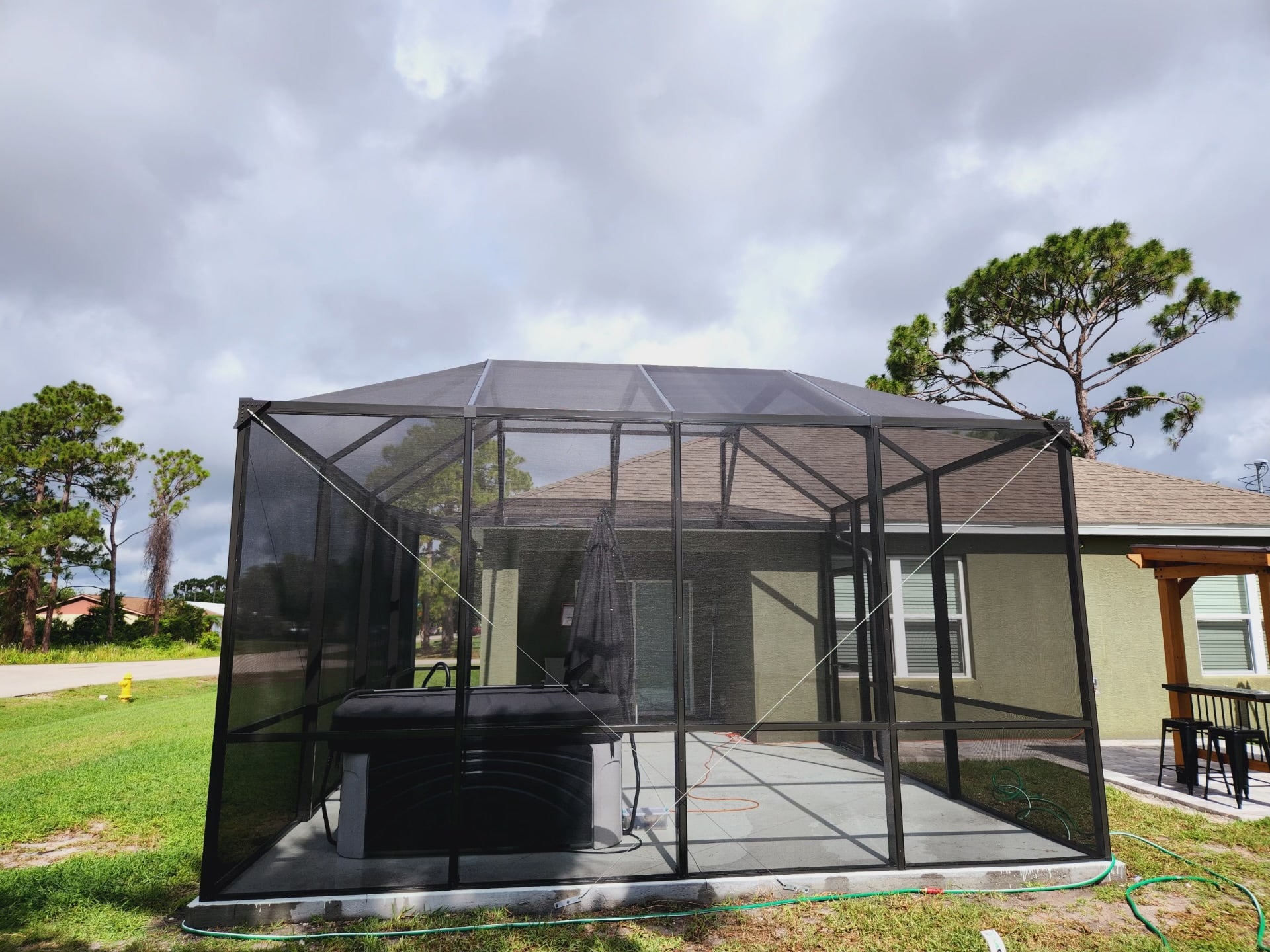 Screen Enclosure For Your Patio in Palm Bay